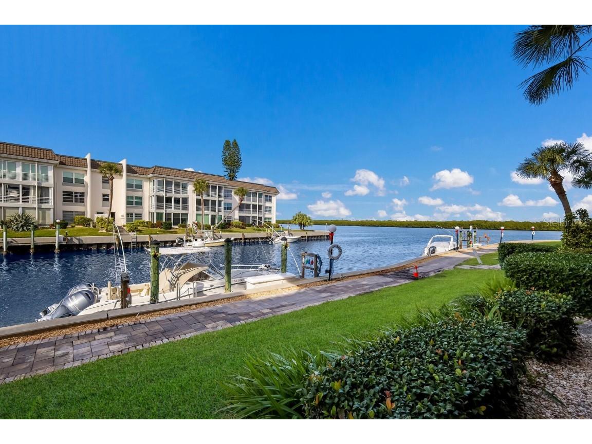 4320 Falmouth Drive #B102 Longboat Key FL 34228 - GULF OF MEXICO SARASOTA BAY A4593979 image1