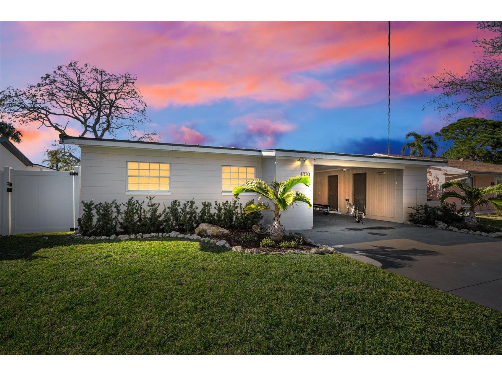 4320 Huntington Street NE Saint Petersburg FL 33703 TB8469146 image1