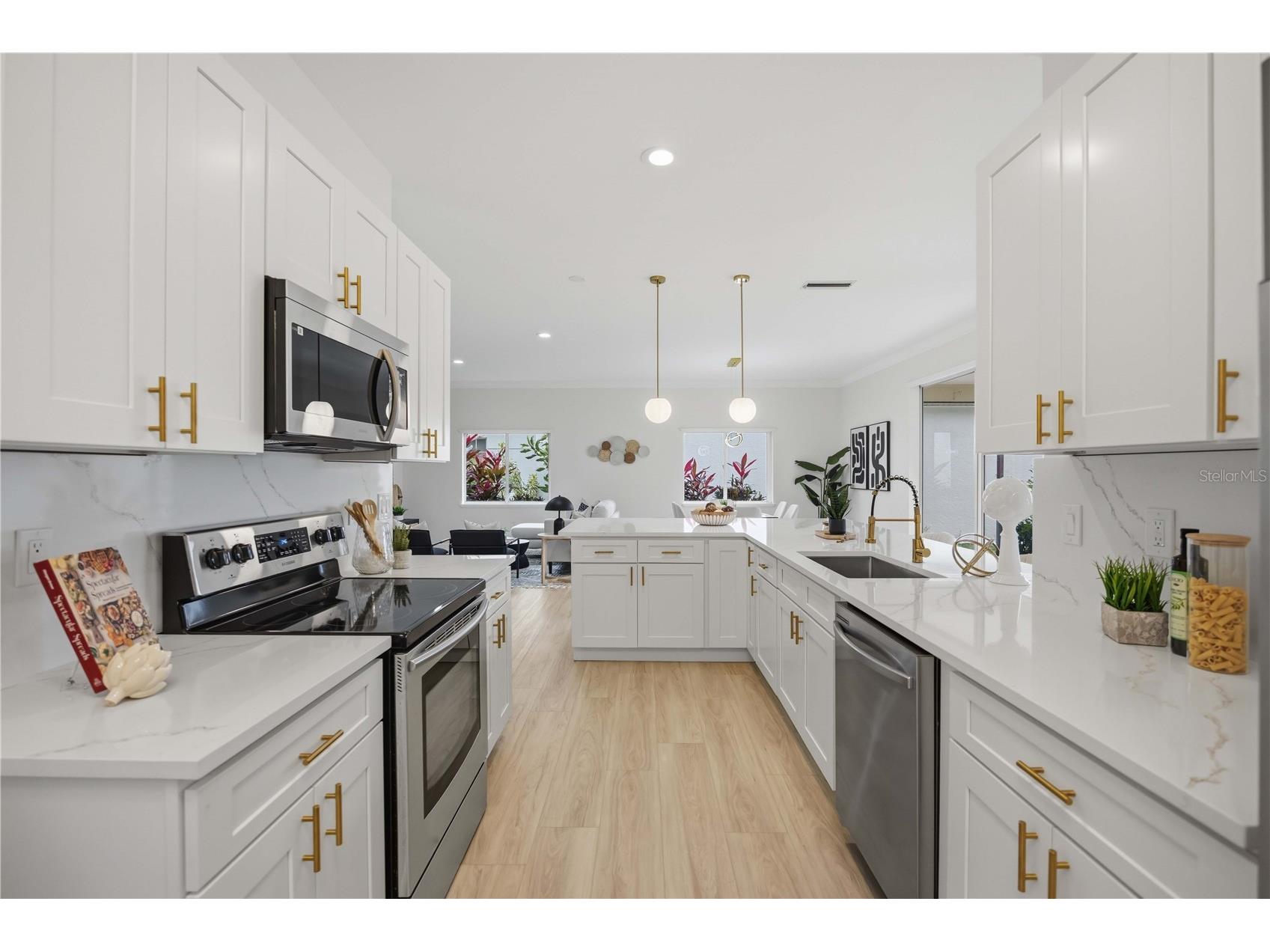 4320 Marcott Circle Sarasota FL 34233 A4697434 image26
