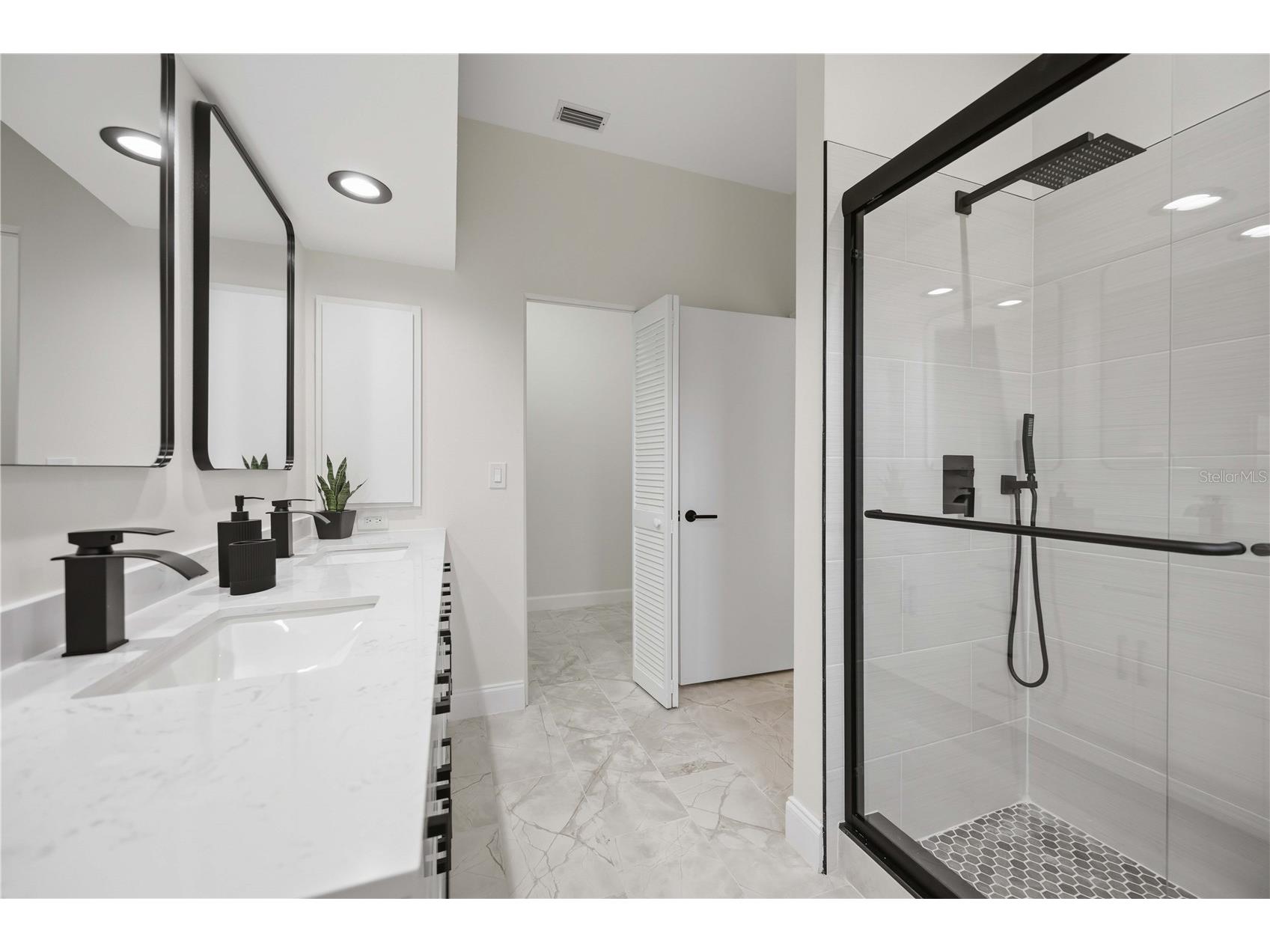4320 Marcott Circle Sarasota FL 34233 A4697434 image45