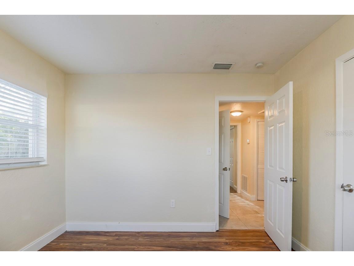 4320 Meadowbrook Avenue Orlando FL 32808 O6290370 image16