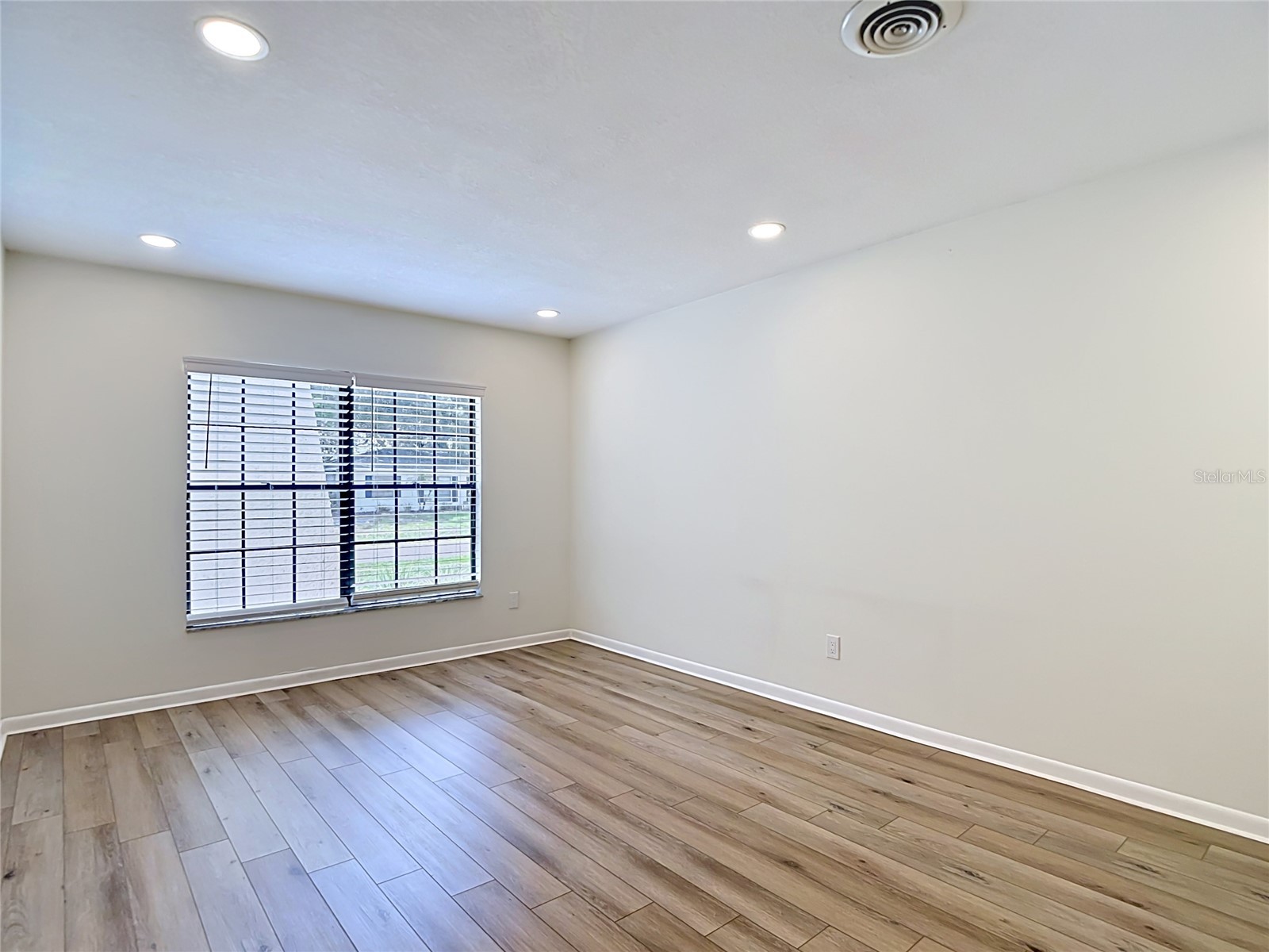 4321 Foxglen Lane Tampa FL 33624 TB8514959 image13