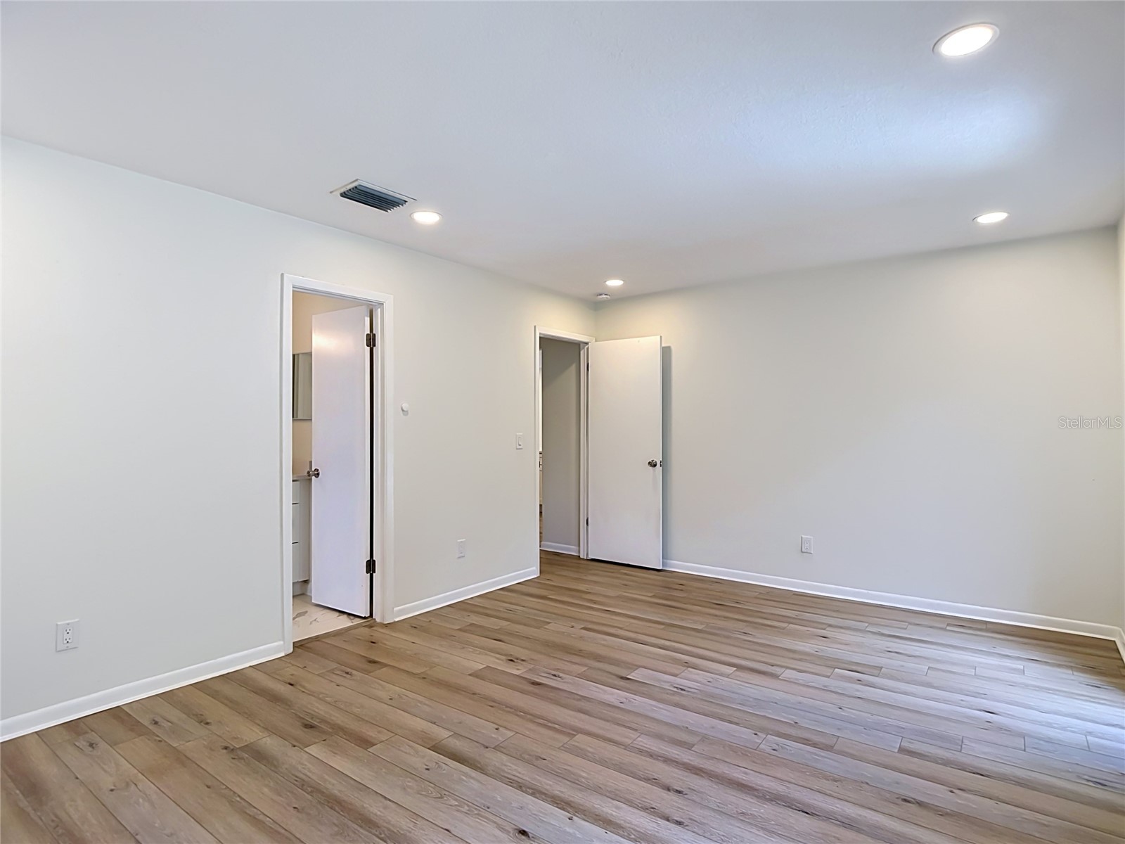 4321 Foxglen Lane Tampa FL 33624 TB8514959 image35