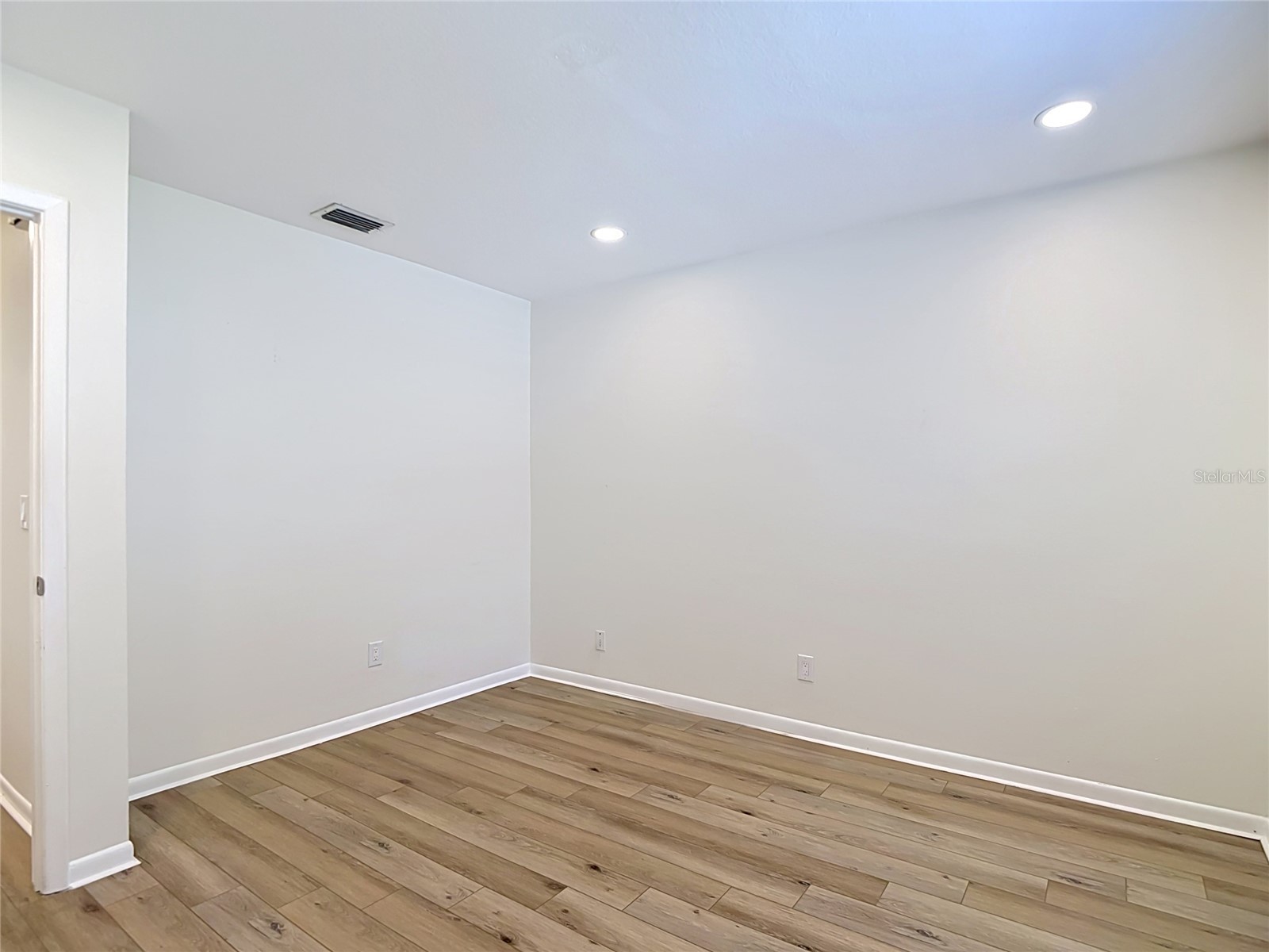 4321 Foxglen Lane Tampa FL 33624 TB8514959 image42