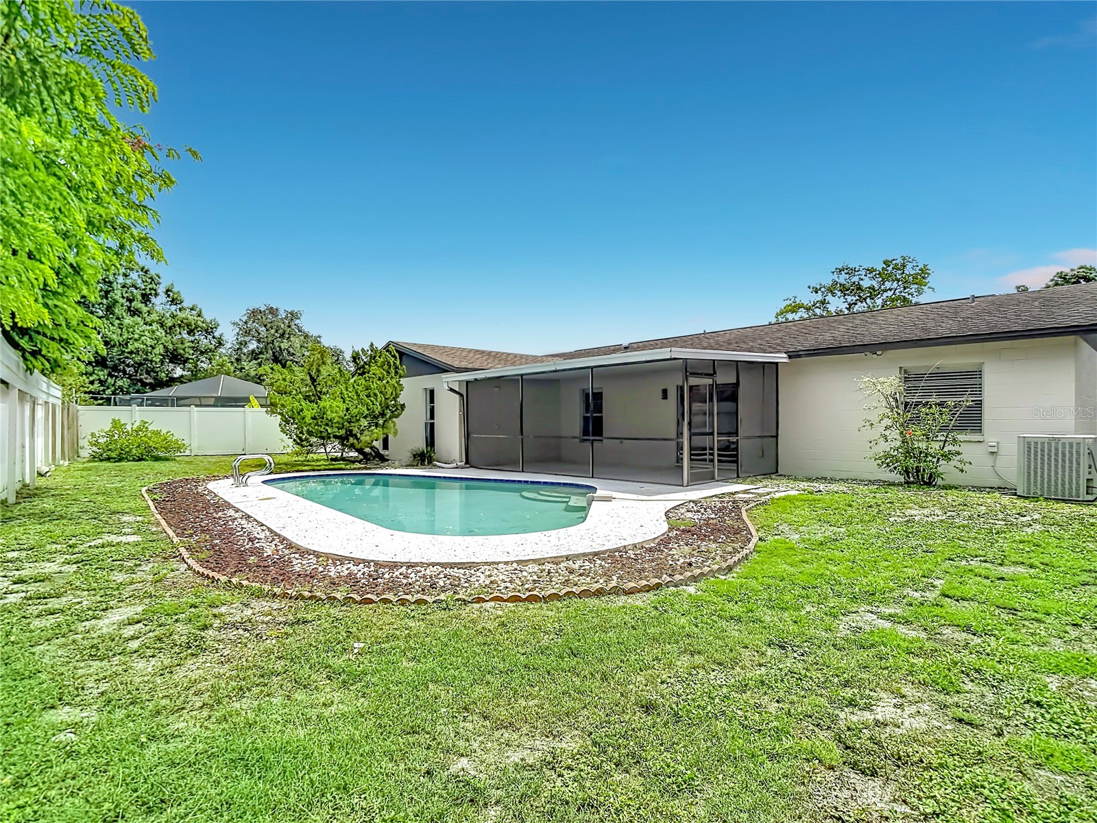 4321 Foxglen Lane Tampa FL 33624 TB8514959 image64
