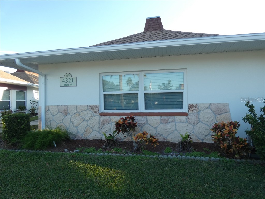 4321 Tahitian Gardens Circle #A Holiday FL 34691 W7880558 image2