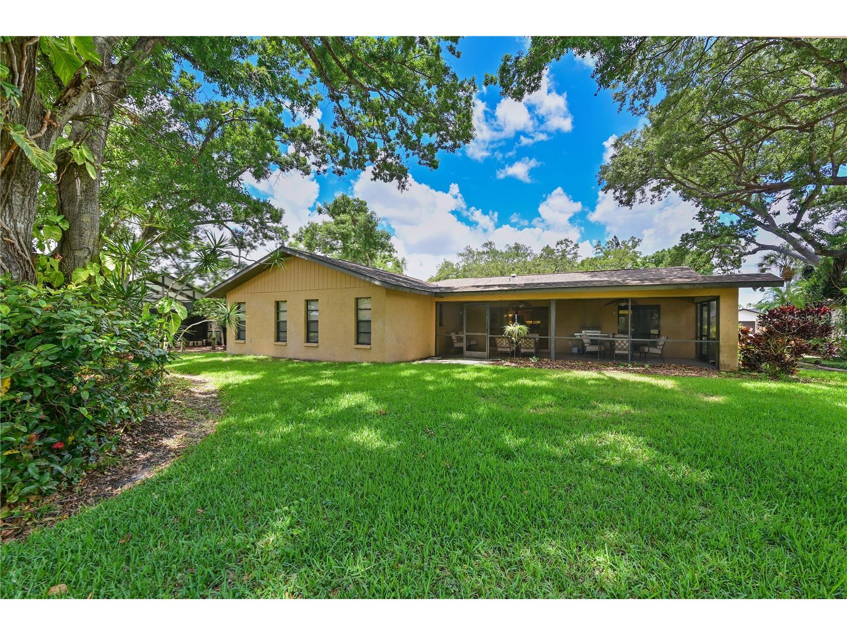 4322 Pasadena Court Sarasota FL 34233 A4694489 image24