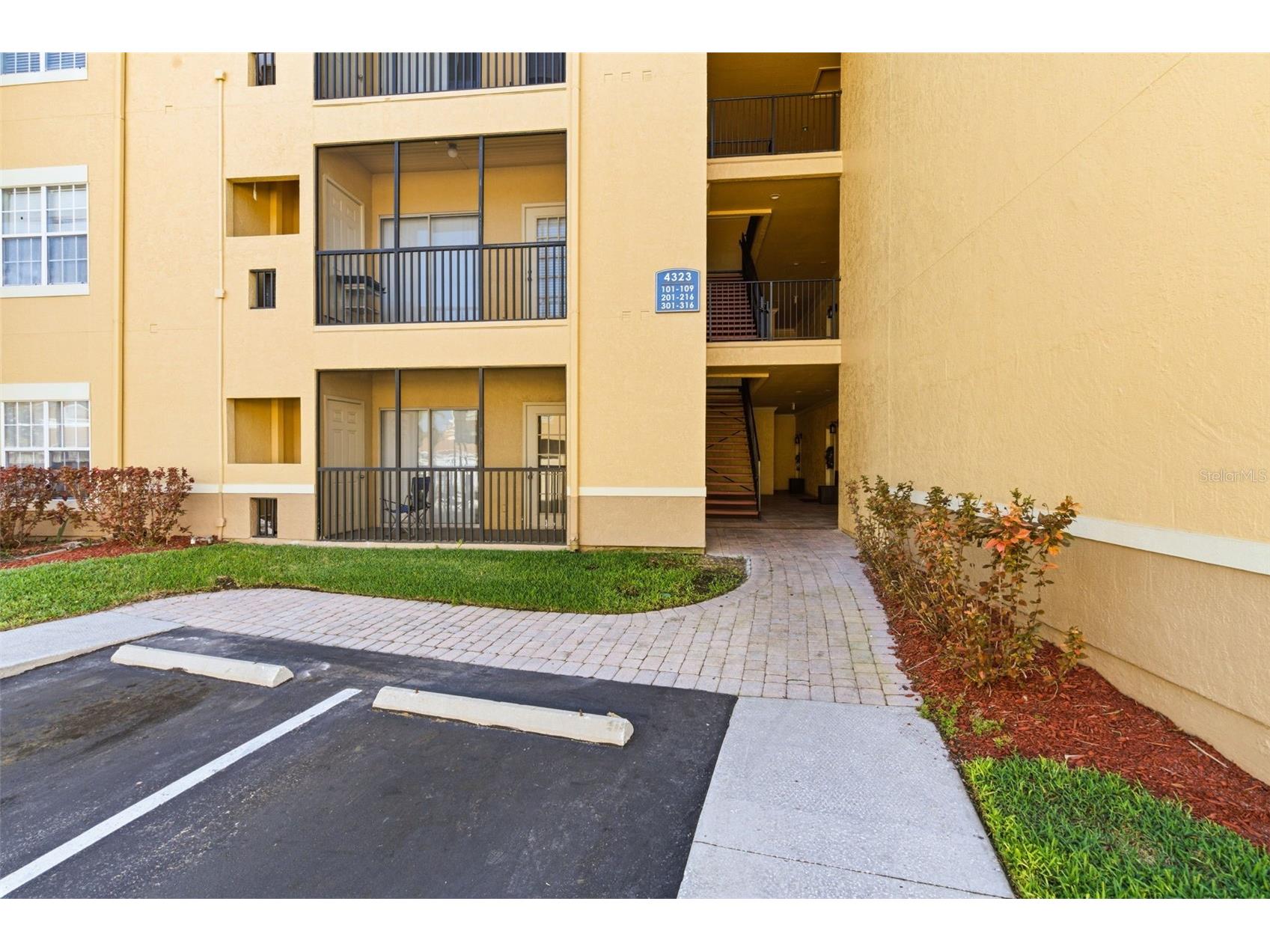 4323 Bayside Village Drive #201 Tampa FL 33615 TB8485665 image4