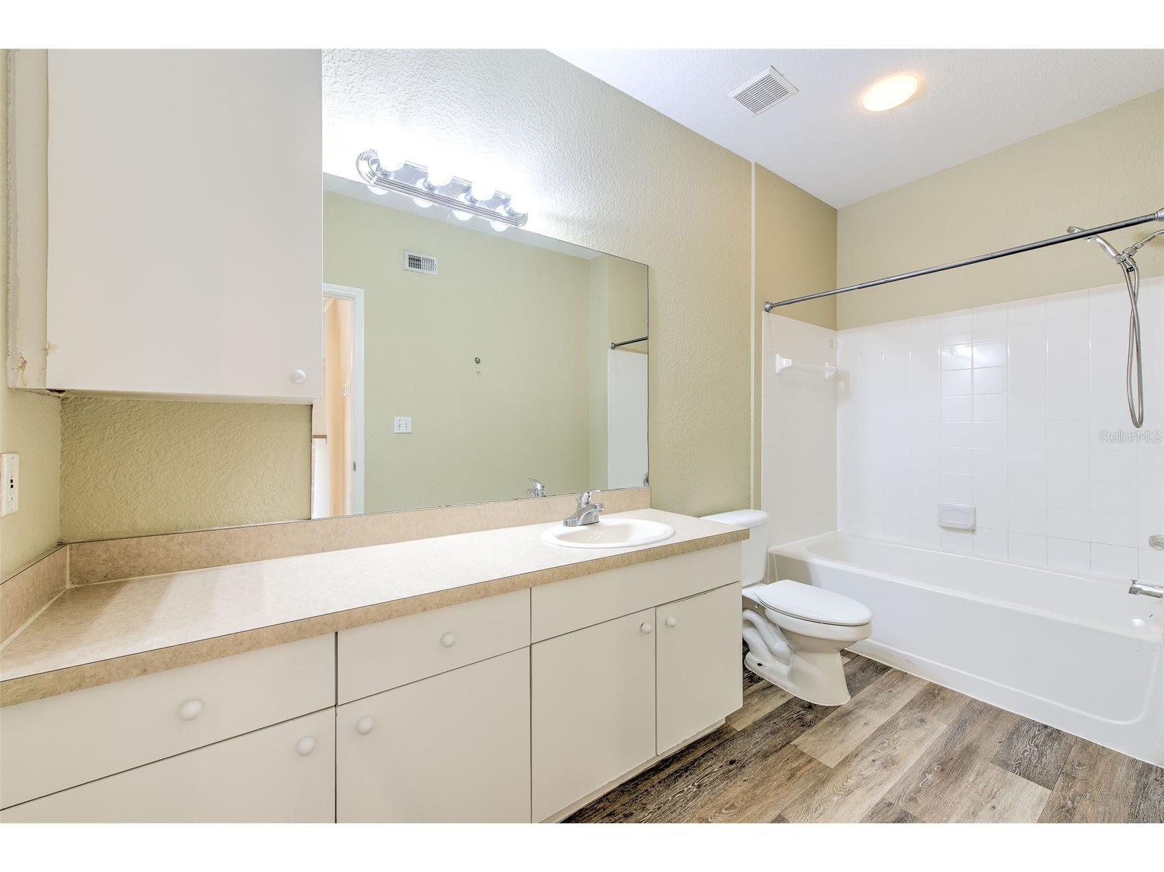 4323 Bayside Village Drive #319 Tampa FL 33615 TB8462193 image18