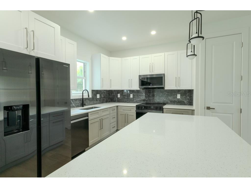 4323 La France Avenue North Port FL 34286 A4688659 image2