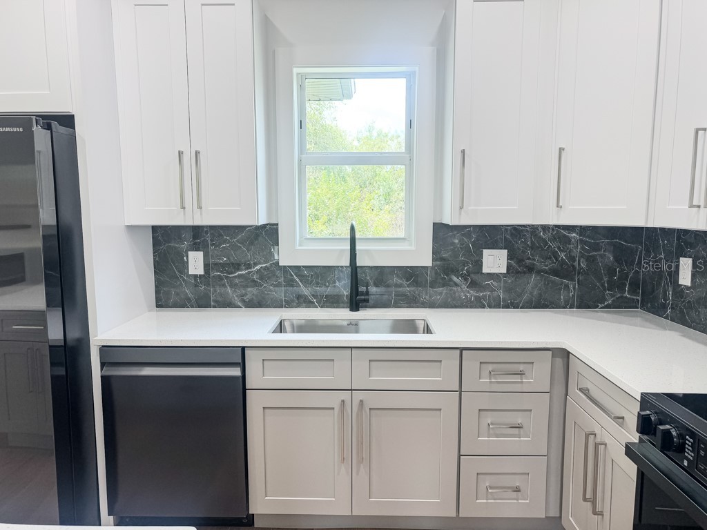4323 La France Avenue North Port FL 34286 A4688659 image3