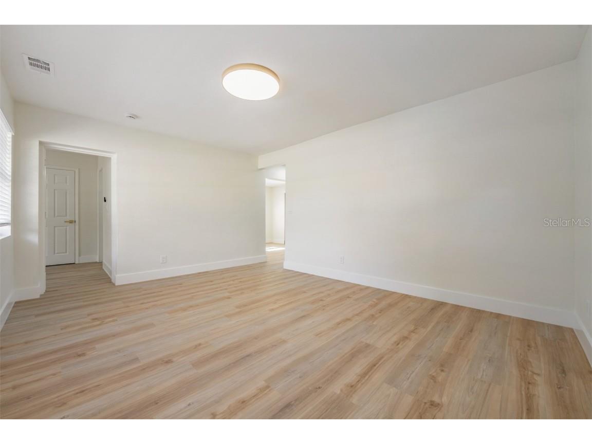 4323 S Lois Avenue Tampa FL 33611 TB8453997 image4