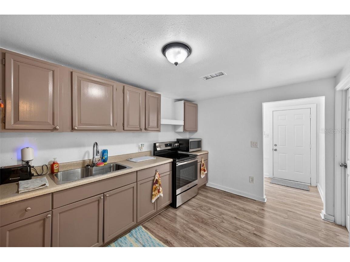 4324 16th Avenue S Saint Petersburg FL 33711 TB8458617 image3