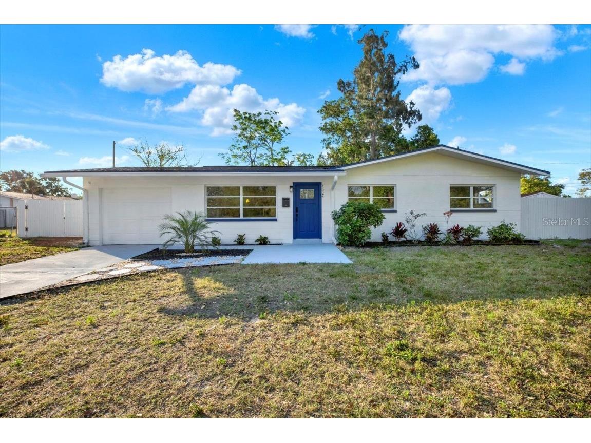 4324 Tuna Drive SE Saint Petersburg FL 33705 TB8366433 image1