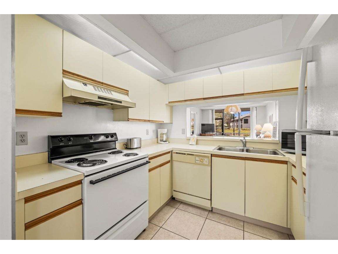 4325 46th Avenue W #104 Bradenton FL 34210 A4674309 image6