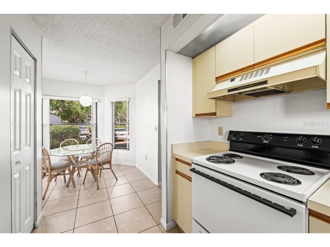 4325 46th Avenue W #104 Bradenton FL 34210 A4674309 image8