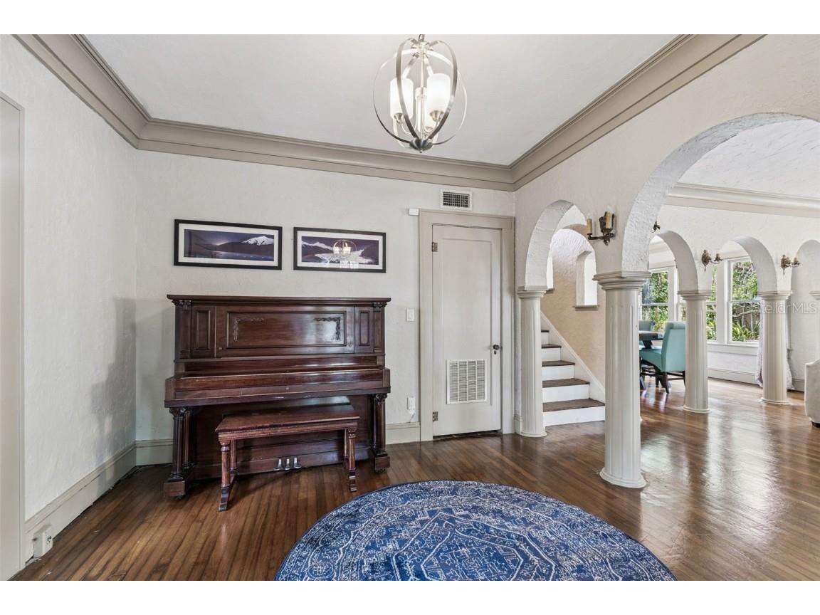 4326 3rd Avenue S Saint Petersburg FL 33711 TB8453288 image18