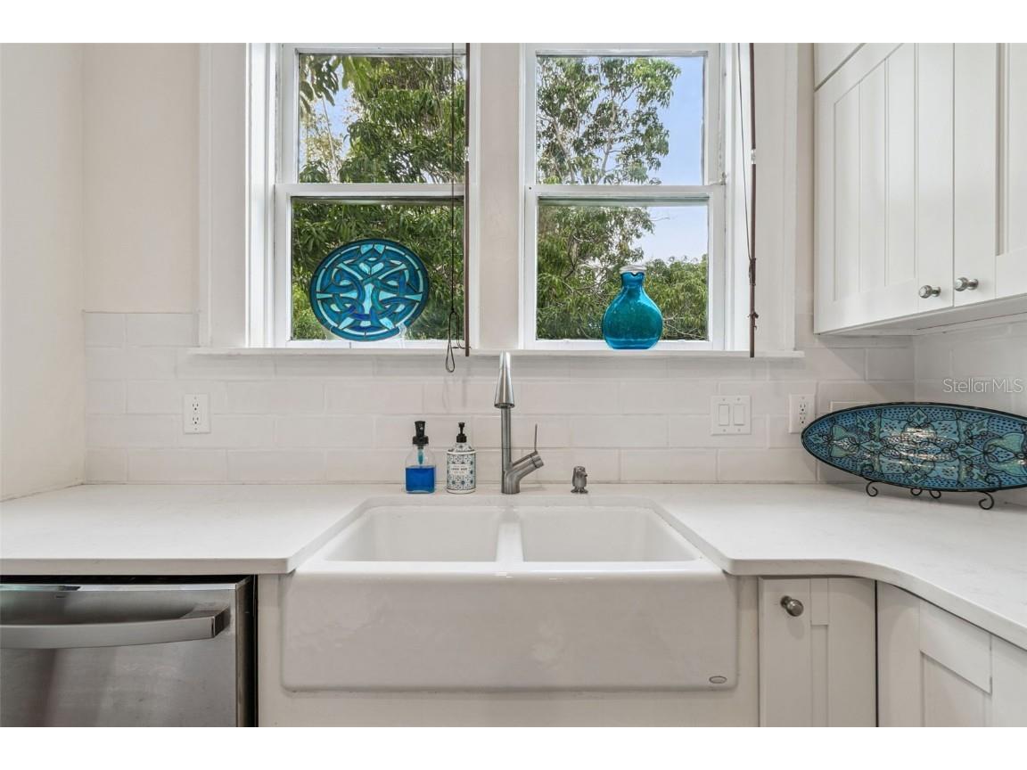 4326 3rd Avenue S Saint Petersburg FL 33711 TB8453288 image24