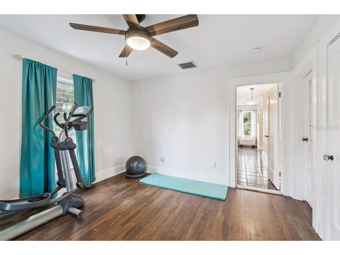 4326 3rd Avenue S Saint Petersburg FL 33711 TB8453288 image42