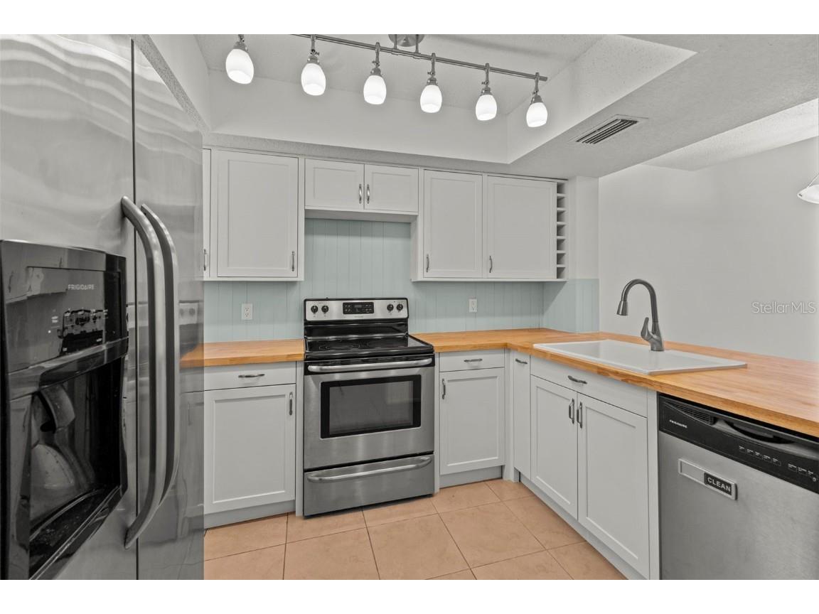 4326 Fern Glen Street Holiday FL 34691 TB8429779 image6