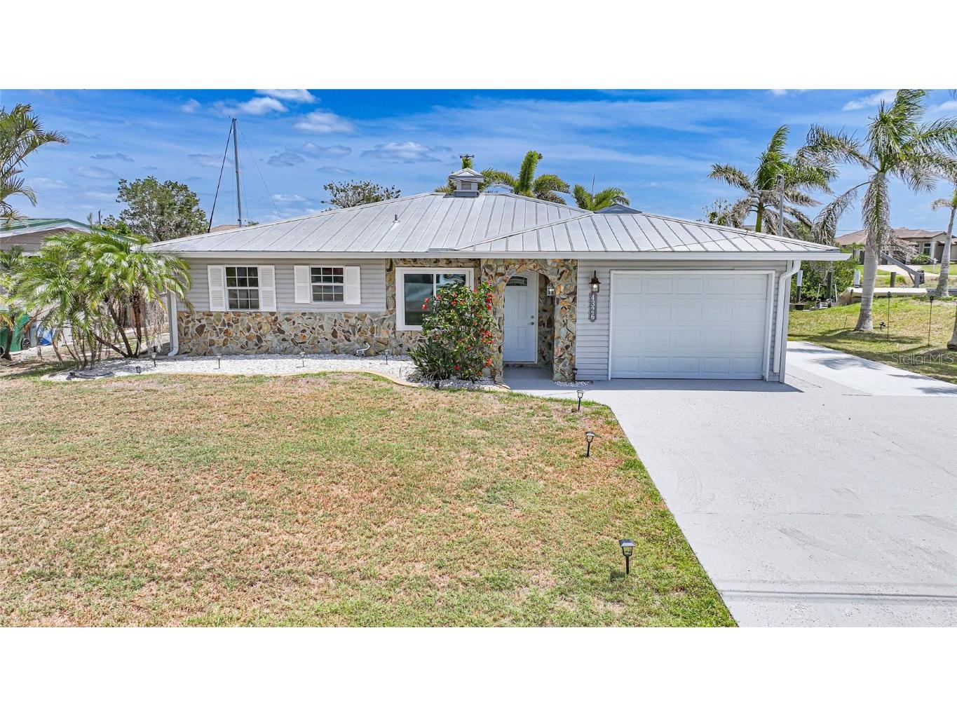 4326 Palm Drive Punta Gorda FL 33950 C7508931 image1