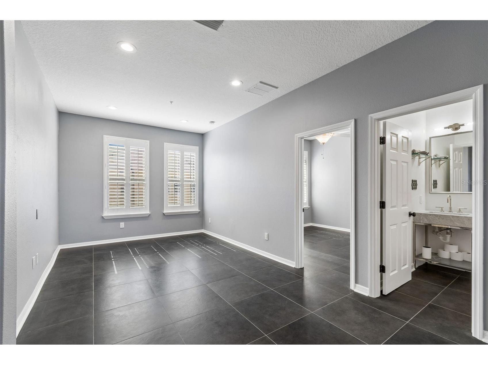 4326 Spinnaker Cove Lane Tampa FL 33615 TB8490346 image32