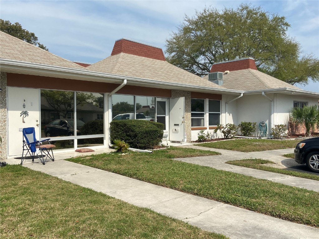 4326 Tahitian Gardens Circle #C Holiday FL 34691 U8191871 image1