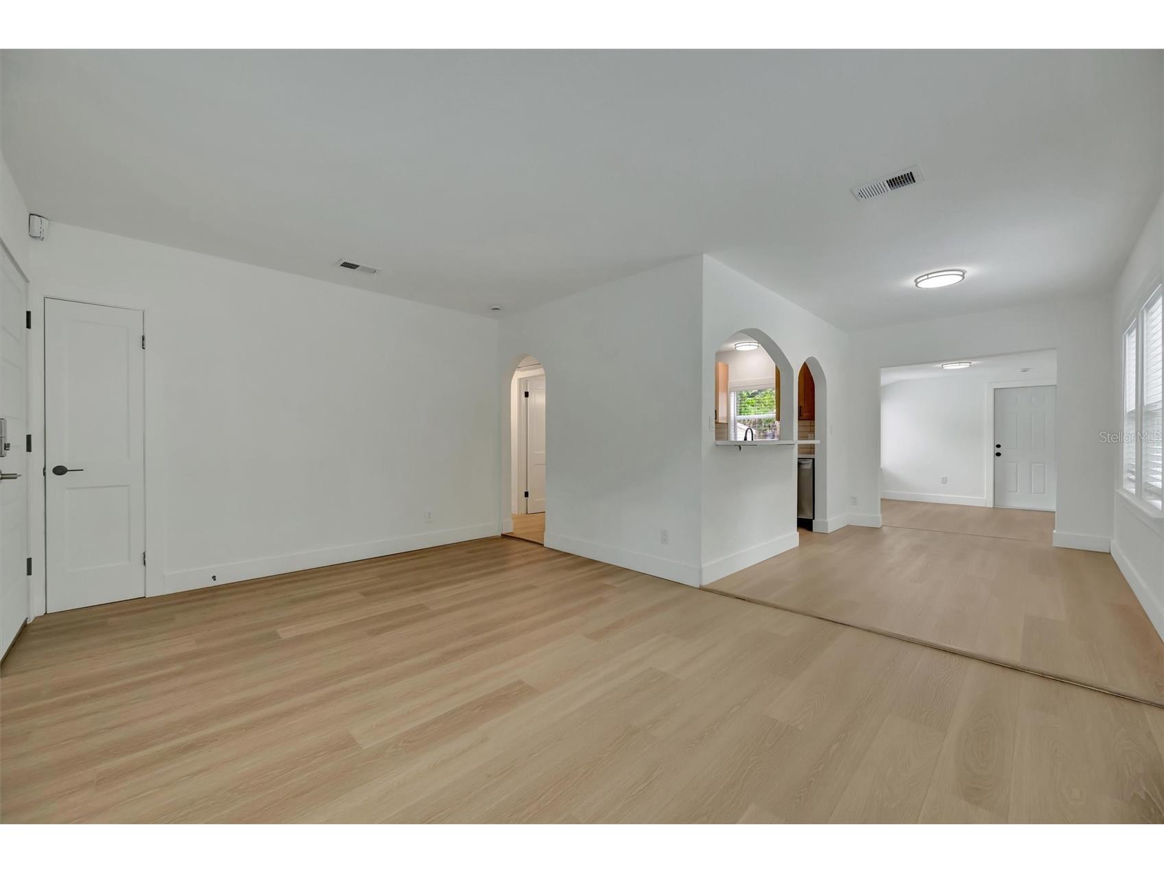4327 3rd Avenue S Saint Petersburg FL 33711 TB8521234 image16