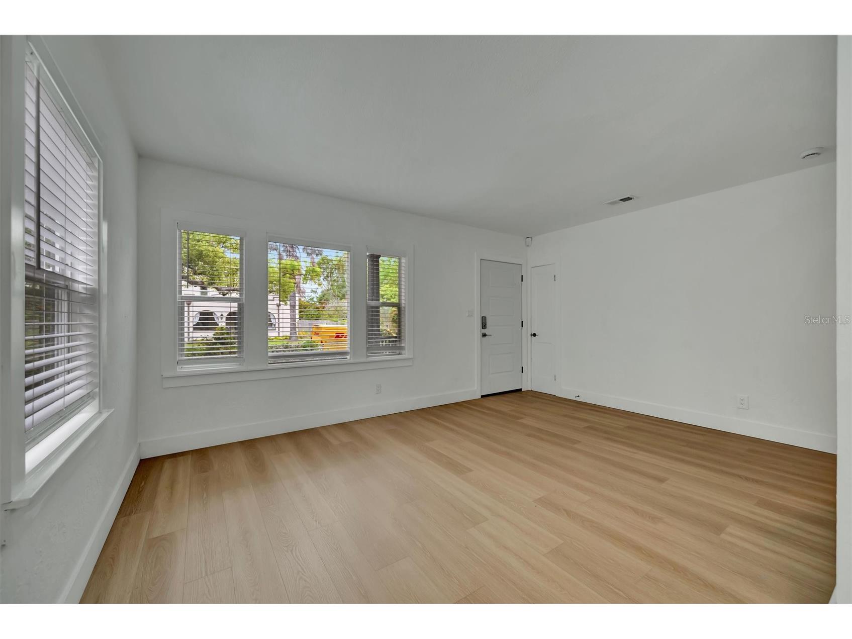 4327 3rd Avenue S Saint Petersburg FL 33711 TB8521234 image17