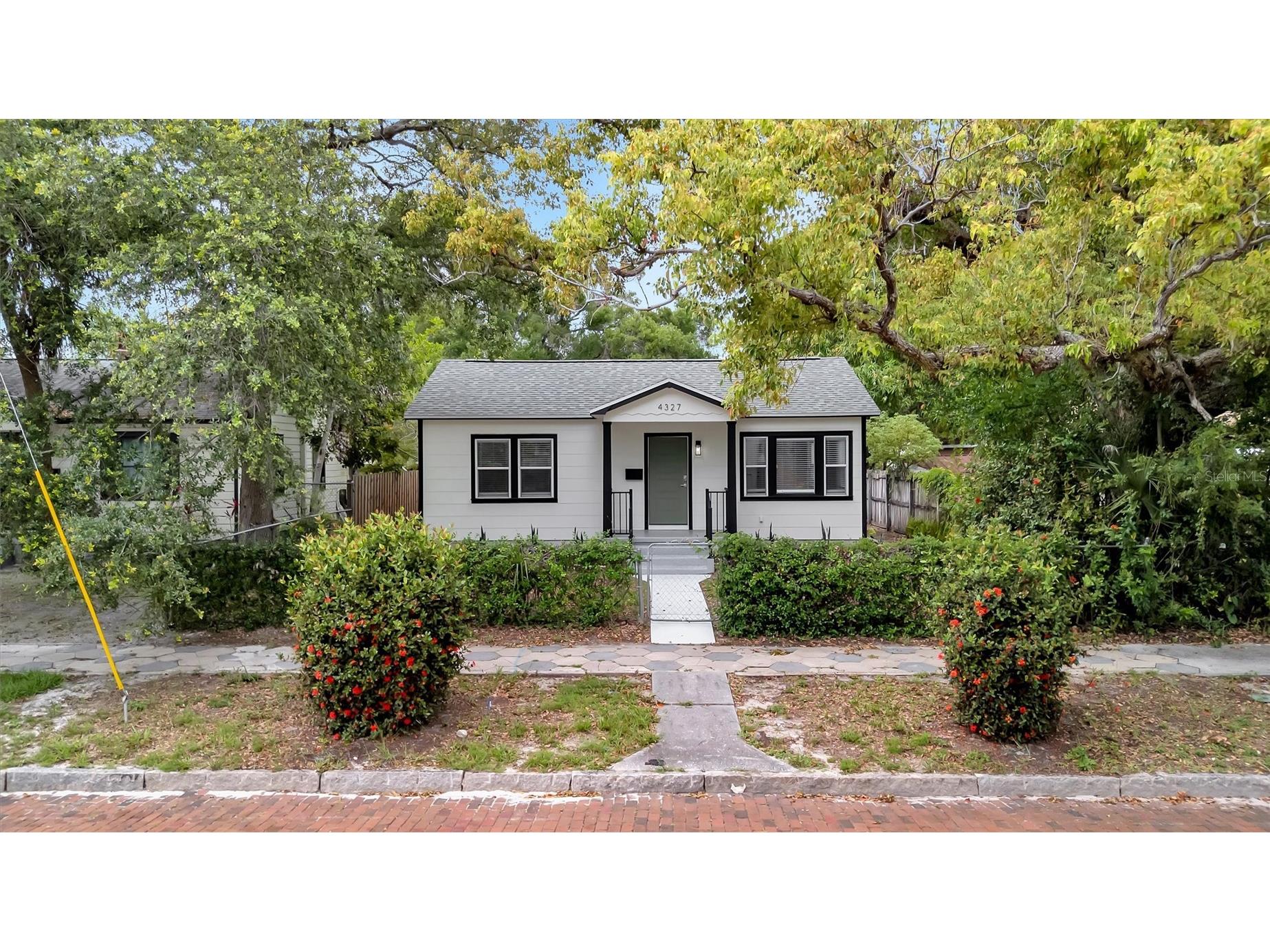 4327 3rd Avenue S Saint Petersburg FL 33711 TB8521234 image2