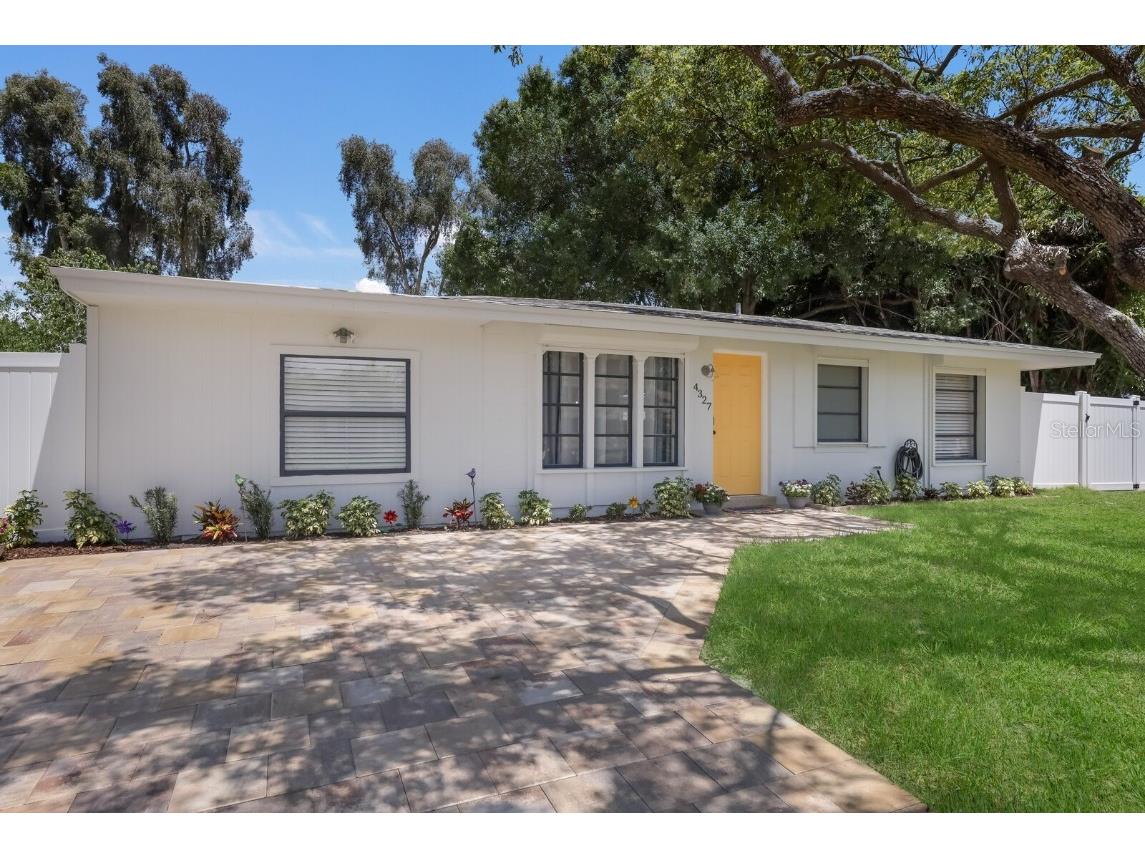 4327 Augustine Avenue Sarasota FL 34231 A4572899 image1