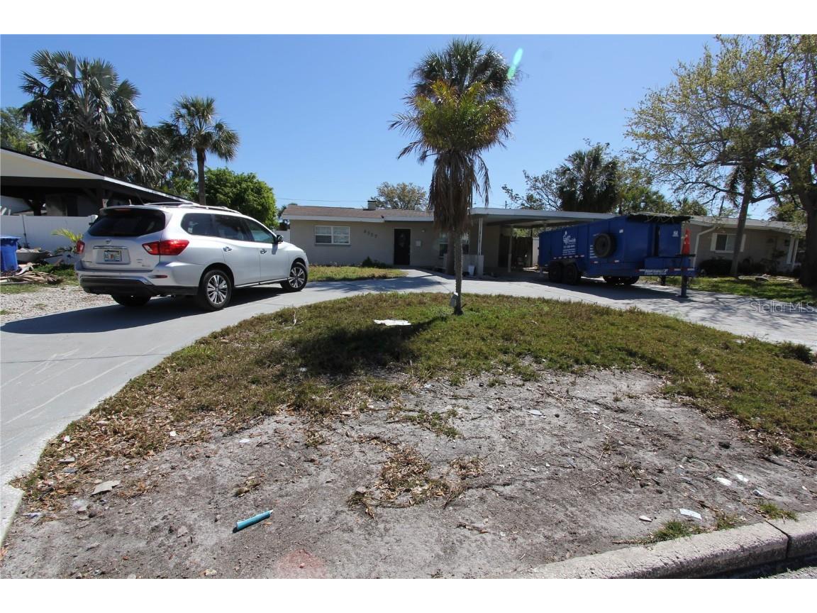 4327 Huntington Street NE Saint Petersburg FL 33703 TB8373114 image1
