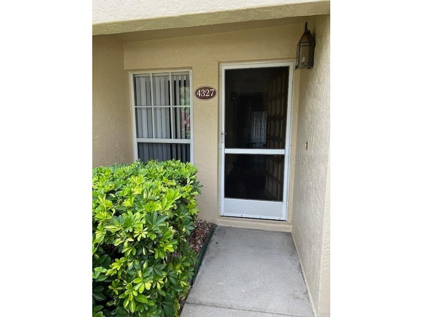 4327 Longmeadow Drive #17 Sarasota FL 34235 A4653018 image1