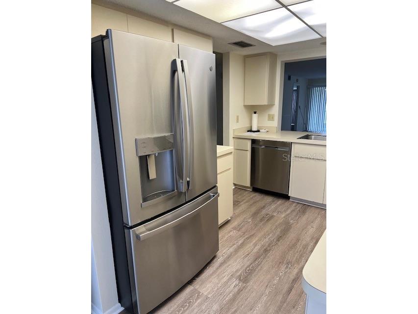 4327 Longmeadow Drive #17 Sarasota FL 34235 A4653018 image2