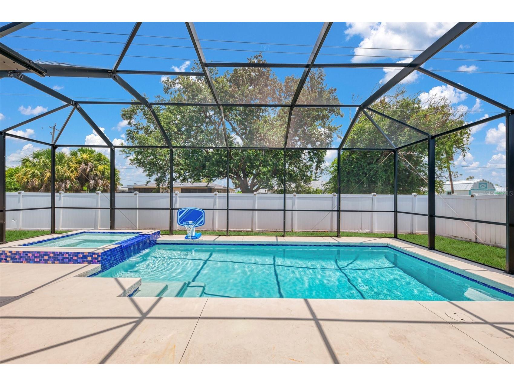 4327 Manfield Drive Venice FL 34293 C7528224 image2