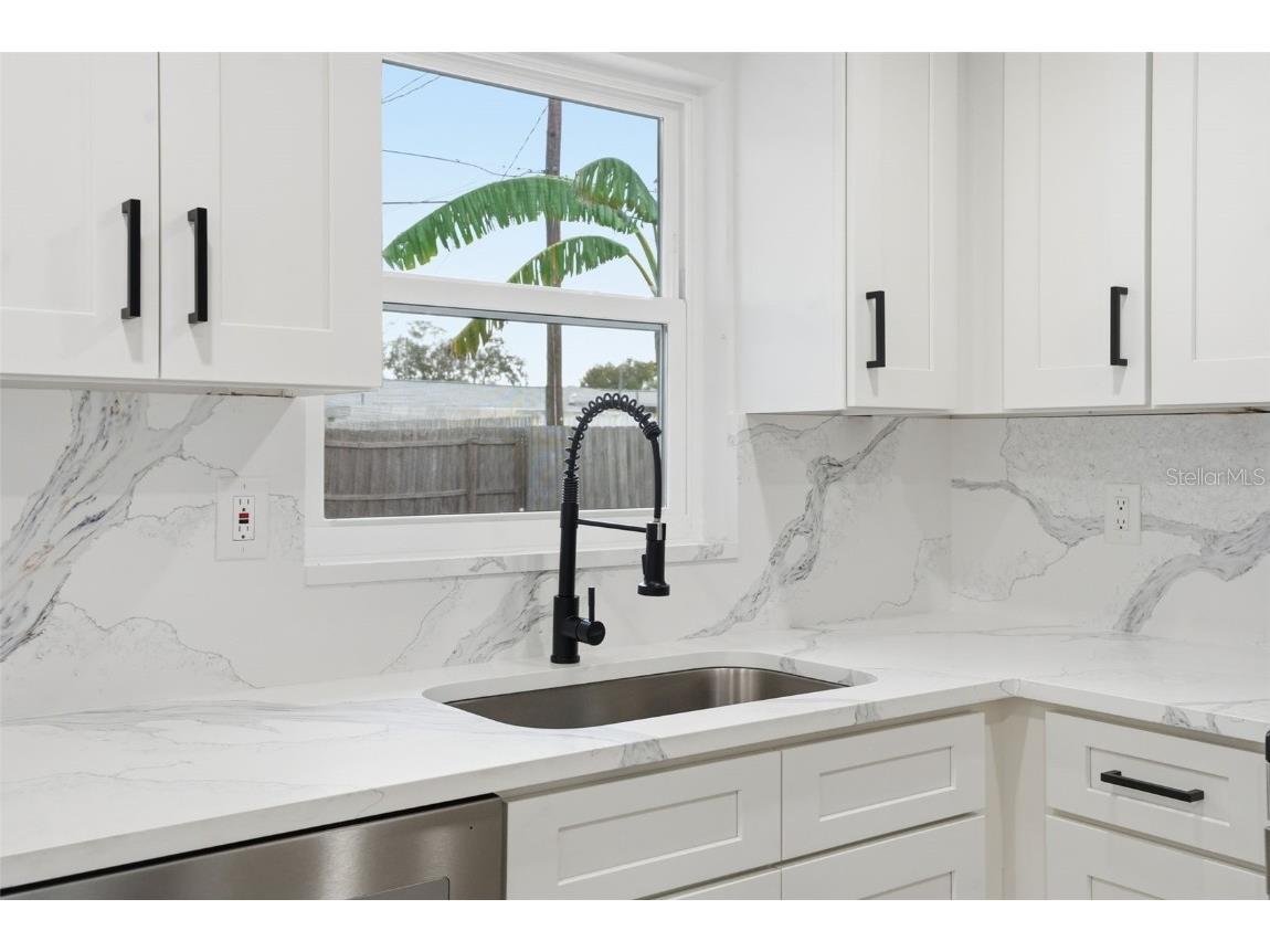 4327 Newgate Avenue Holiday FL 34691 TB8457602 image10