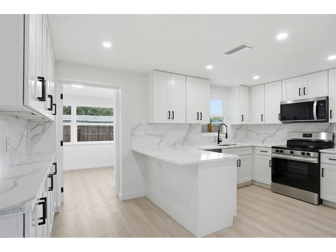 4327 Newgate Avenue Holiday FL 34691 TB8457602 image8