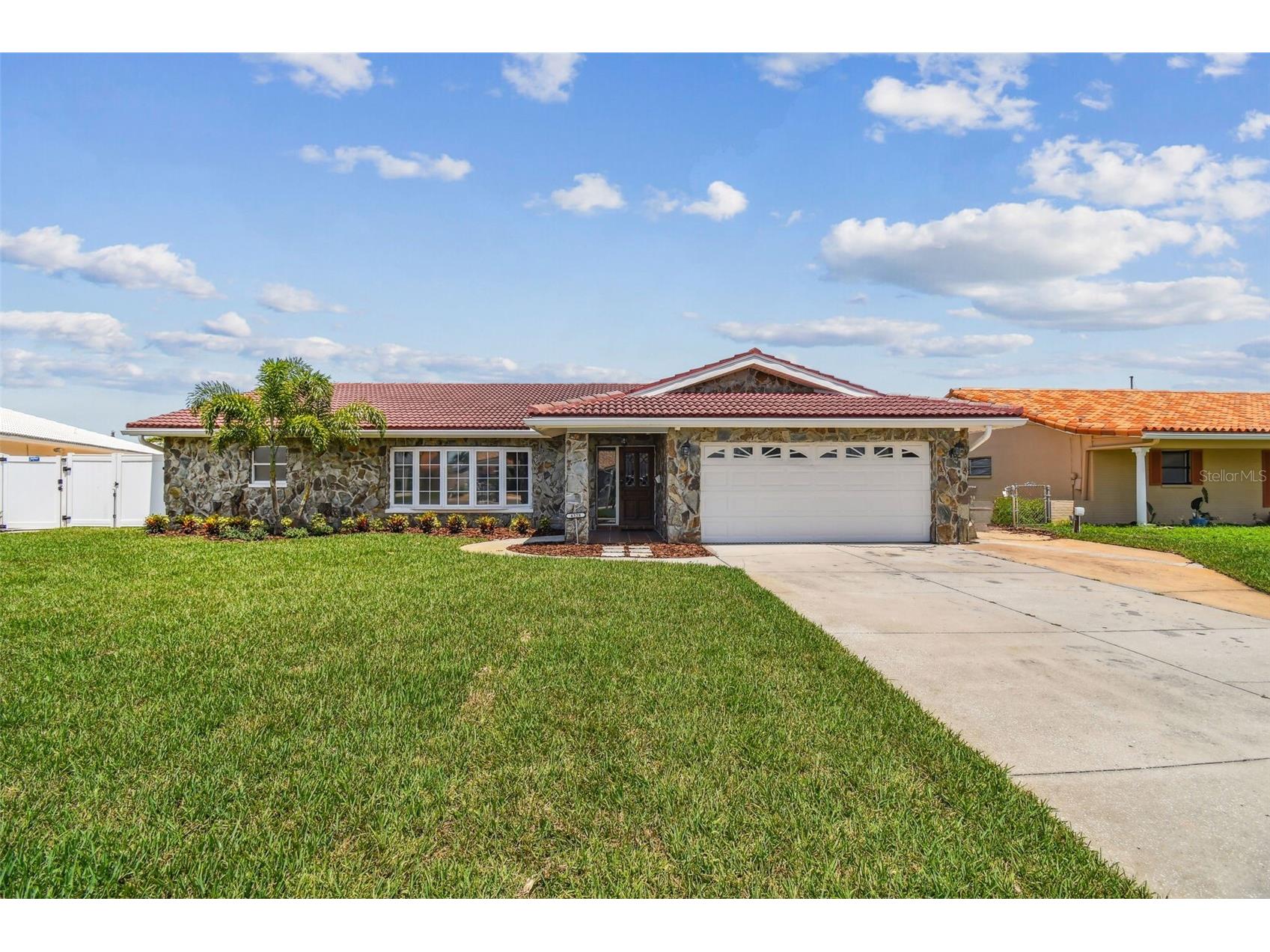 4328 40th Street S Saint Petersburg FL 33711 TB8401780 image1