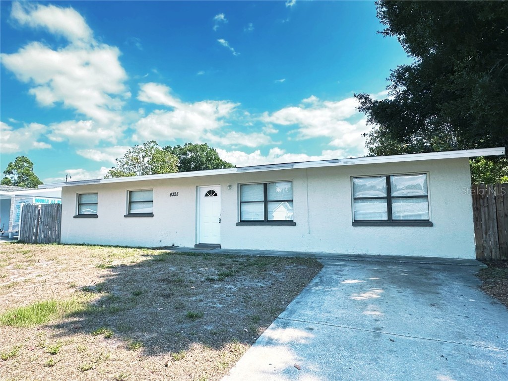 4328 55th Avenue Drive E Bradenton FL 34203 A4608904 image1