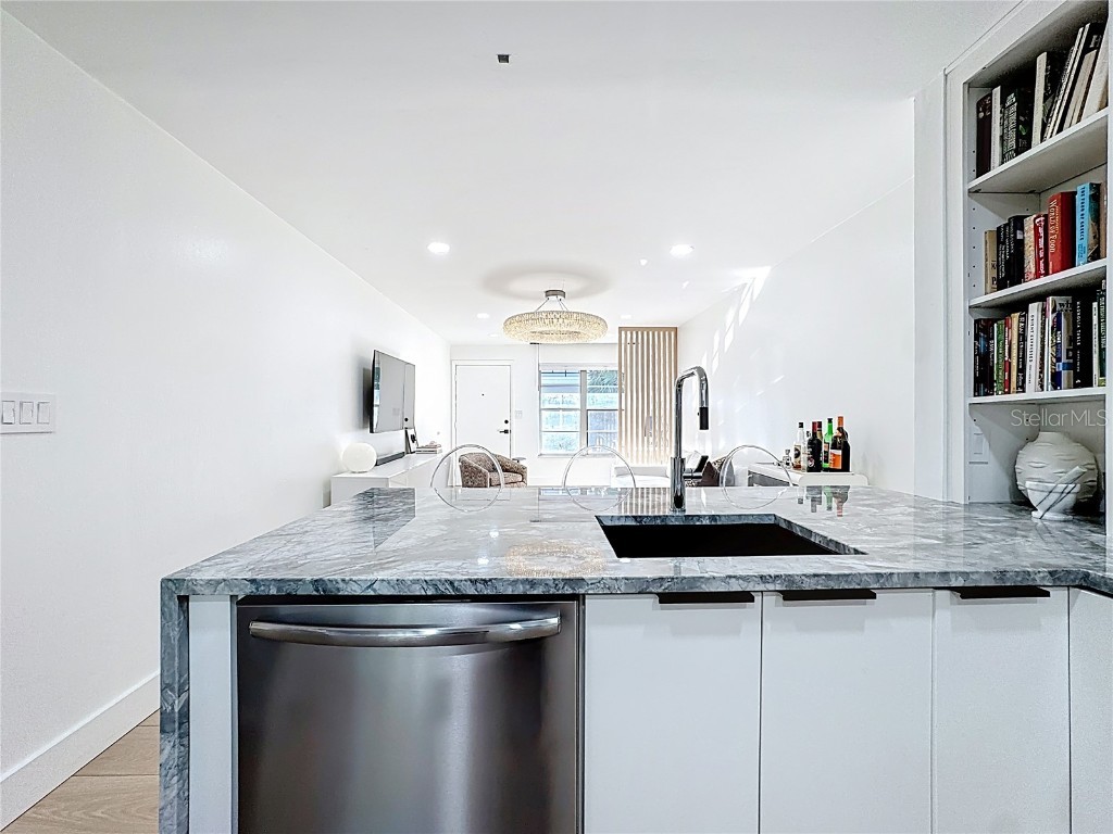 4328 Edgewater Drive #E103 Orlando FL 32804 - LAKE FAIRVIEW O6360395 image11