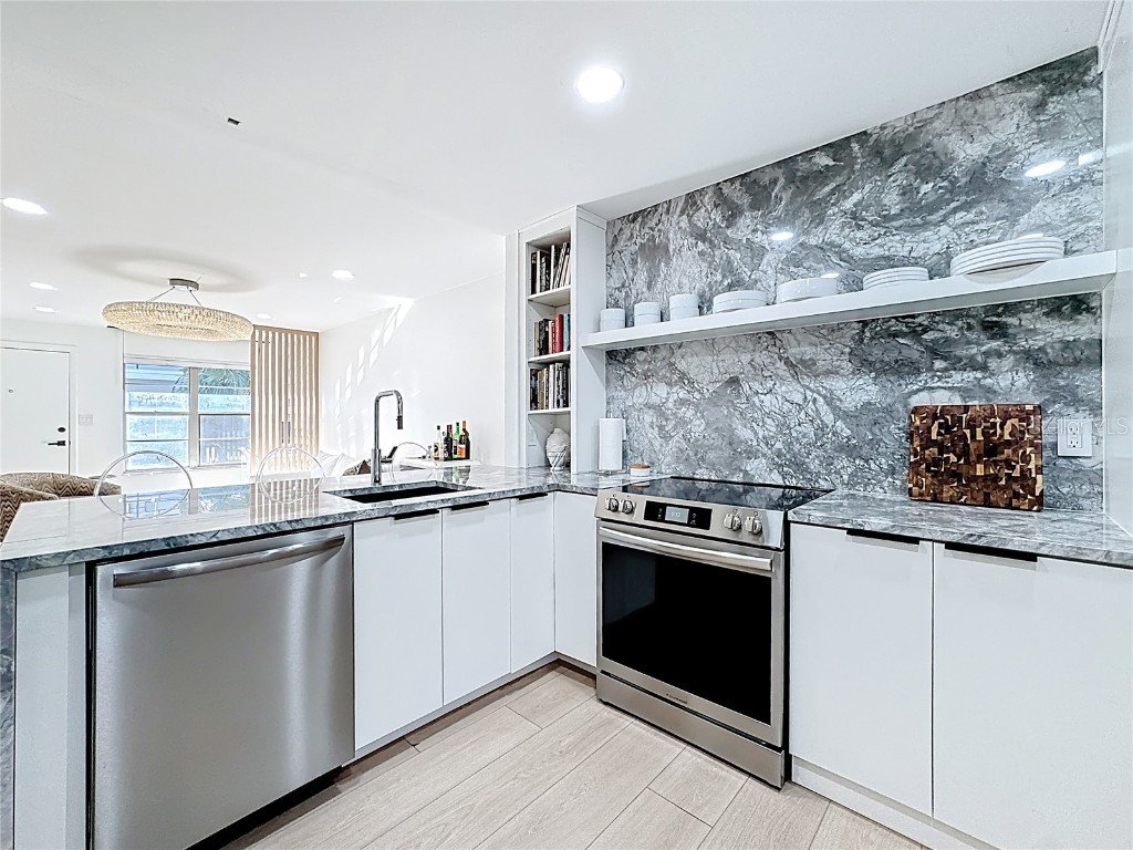 4328 Edgewater Drive #E103 Orlando FL 32804 - LAKE FAIRVIEW O6360395 image15