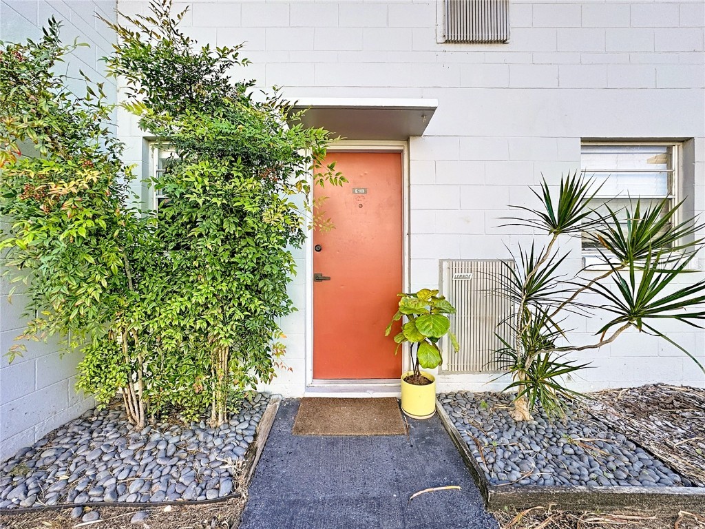 4328 Edgewater Drive #E103 Orlando FL 32804 - LAKE FAIRVIEW O6360395 image2