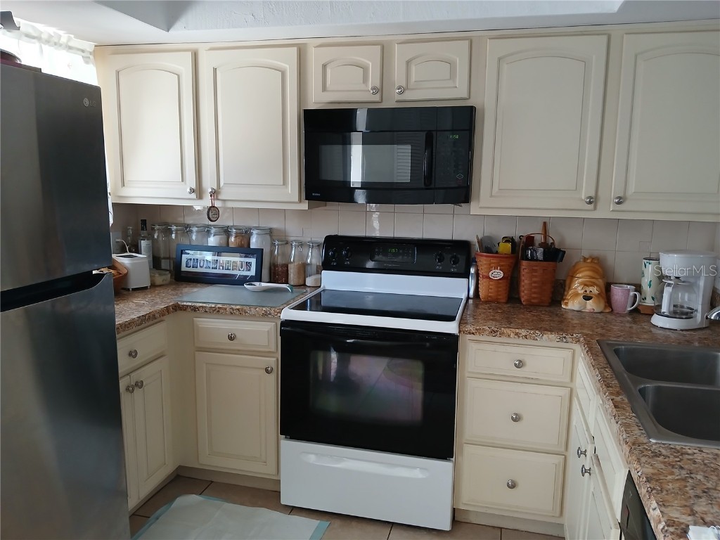 4328 Sussex Street Holiday FL 34691 TB8415535 image3