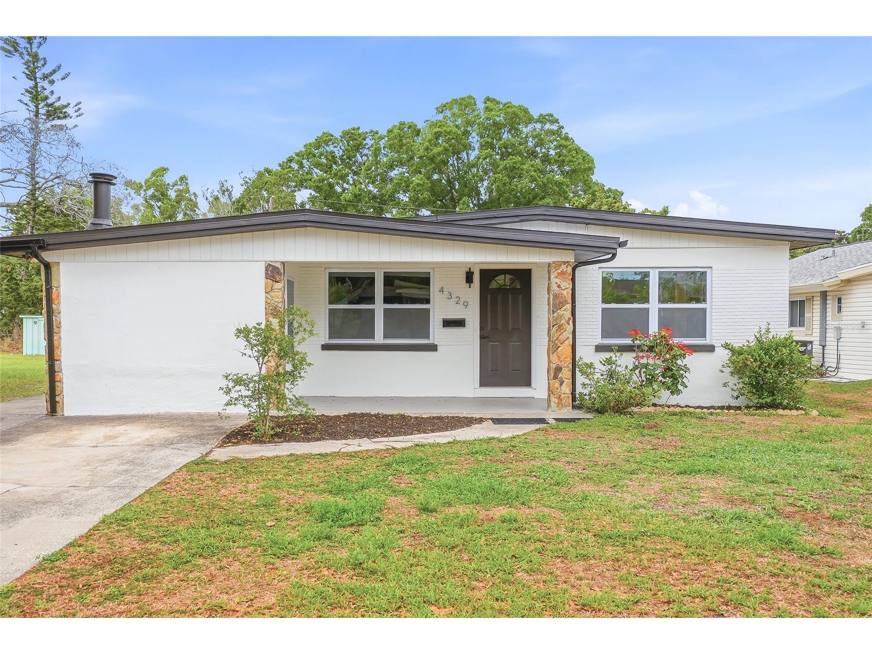 4329 12th Avenue N Saint Petersburg FL 33713 TB8494381 image1