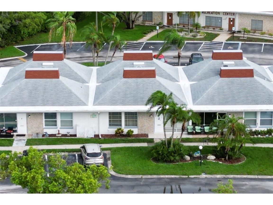 4329 Tahitian Gardens Circle #B Holiday FL 34691 TB8404132 image2