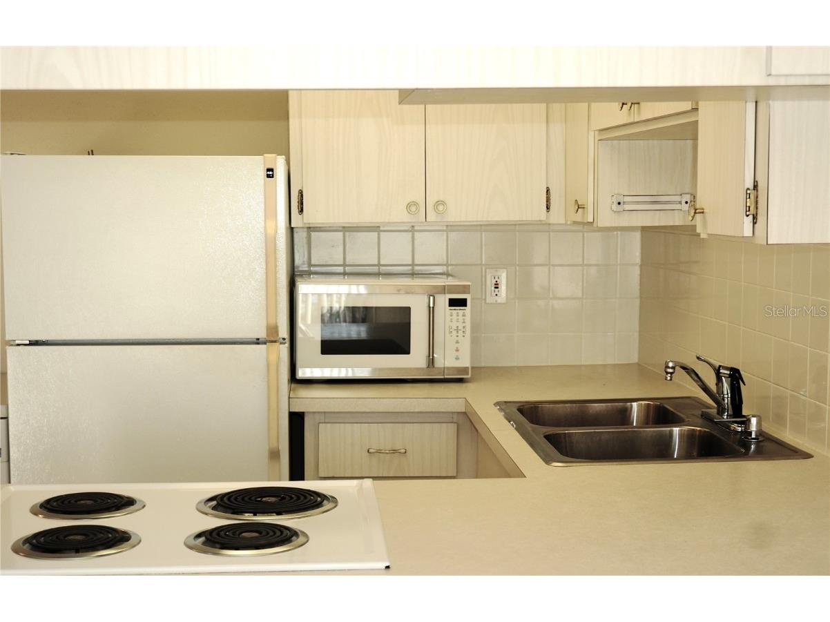 4329 Tahitian Gardens Circle #B Holiday FL 34691 TB8404132 image9