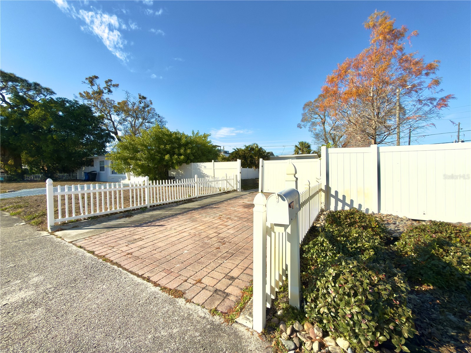 433 86th Avenue N Saint Petersburg FL 33702 L4959160 image34