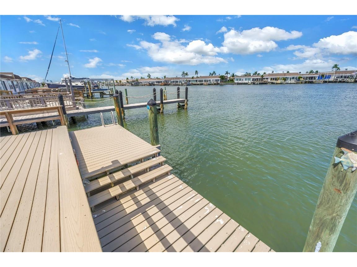 433 Boca Ciega Point Boulevard S #1012 Saint Petersburg FL 33708 TB8435635 image4