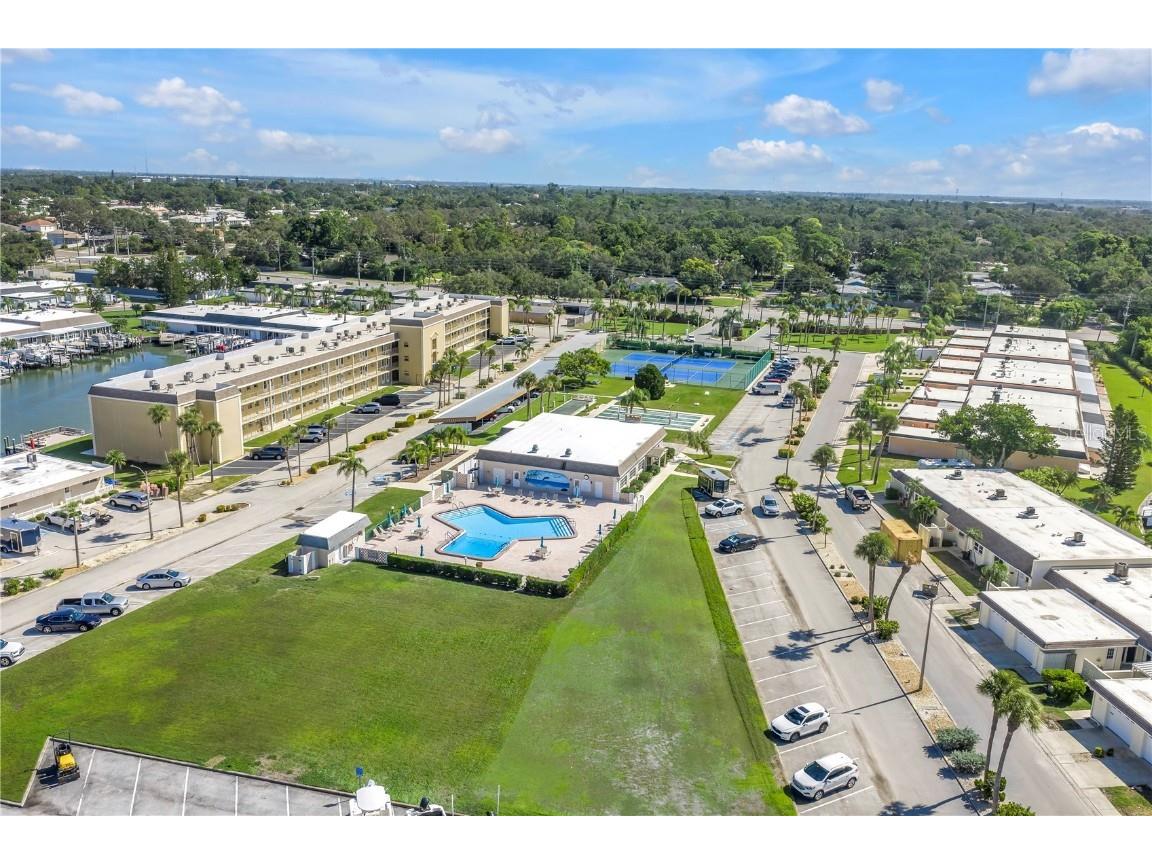 433 Boca Ciega Point Boulevard S #1012 Saint Petersburg FL 33708 TB8435635 image93