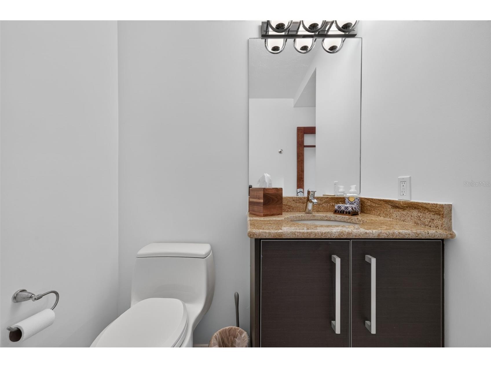433 Central Avenue Sarasota FL 34236 A4700912 image17